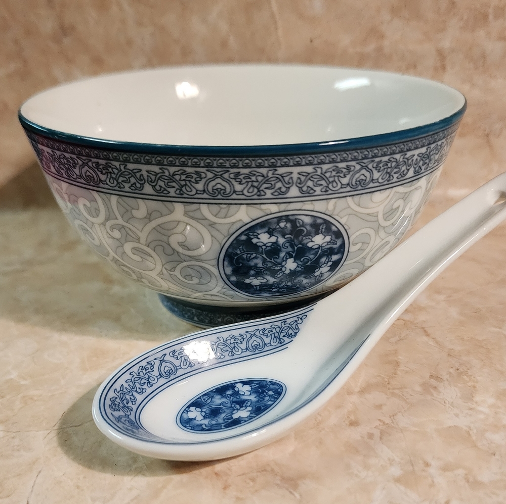 Rice bowls and spoons set of 4 - Picture 3 of 3